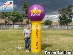 totem ball inflável promocional rádio saudades fm